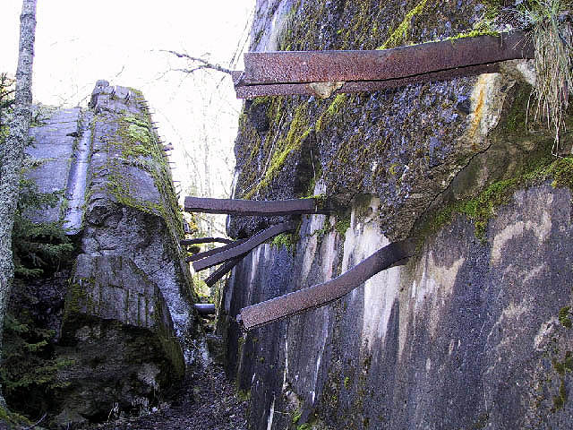 106-0680_IMG.JPG