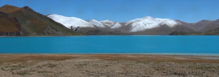 Tibetas krāsainās panorāmas